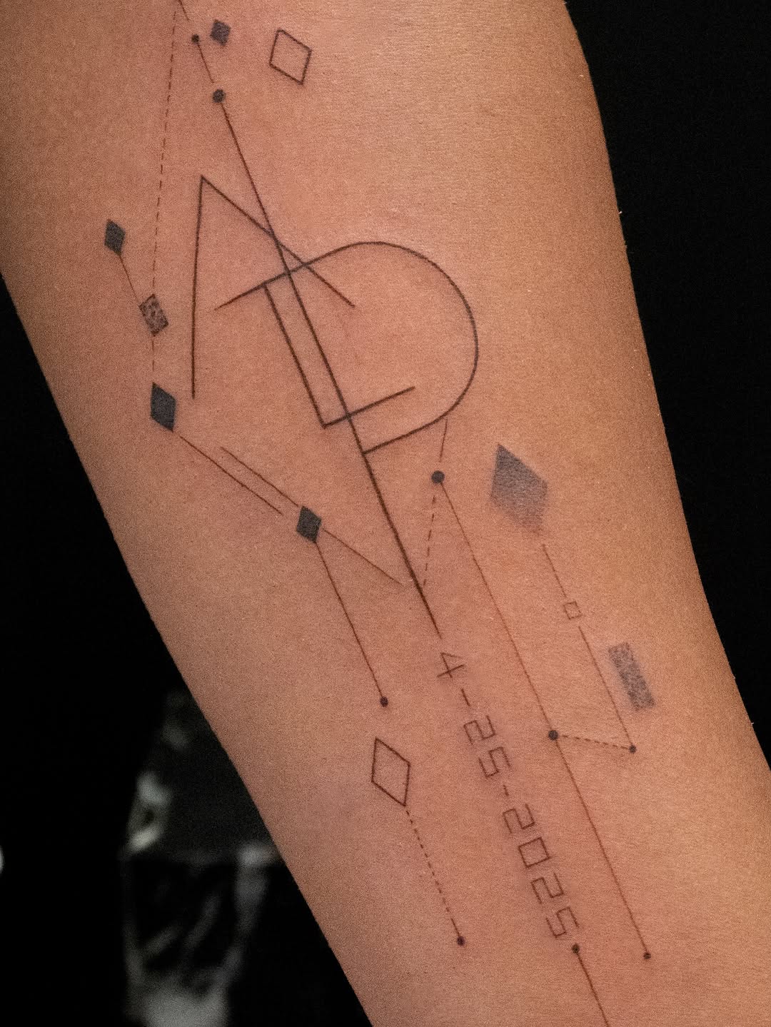 Tattoo by @junh_tattoo β geometric, fine_line