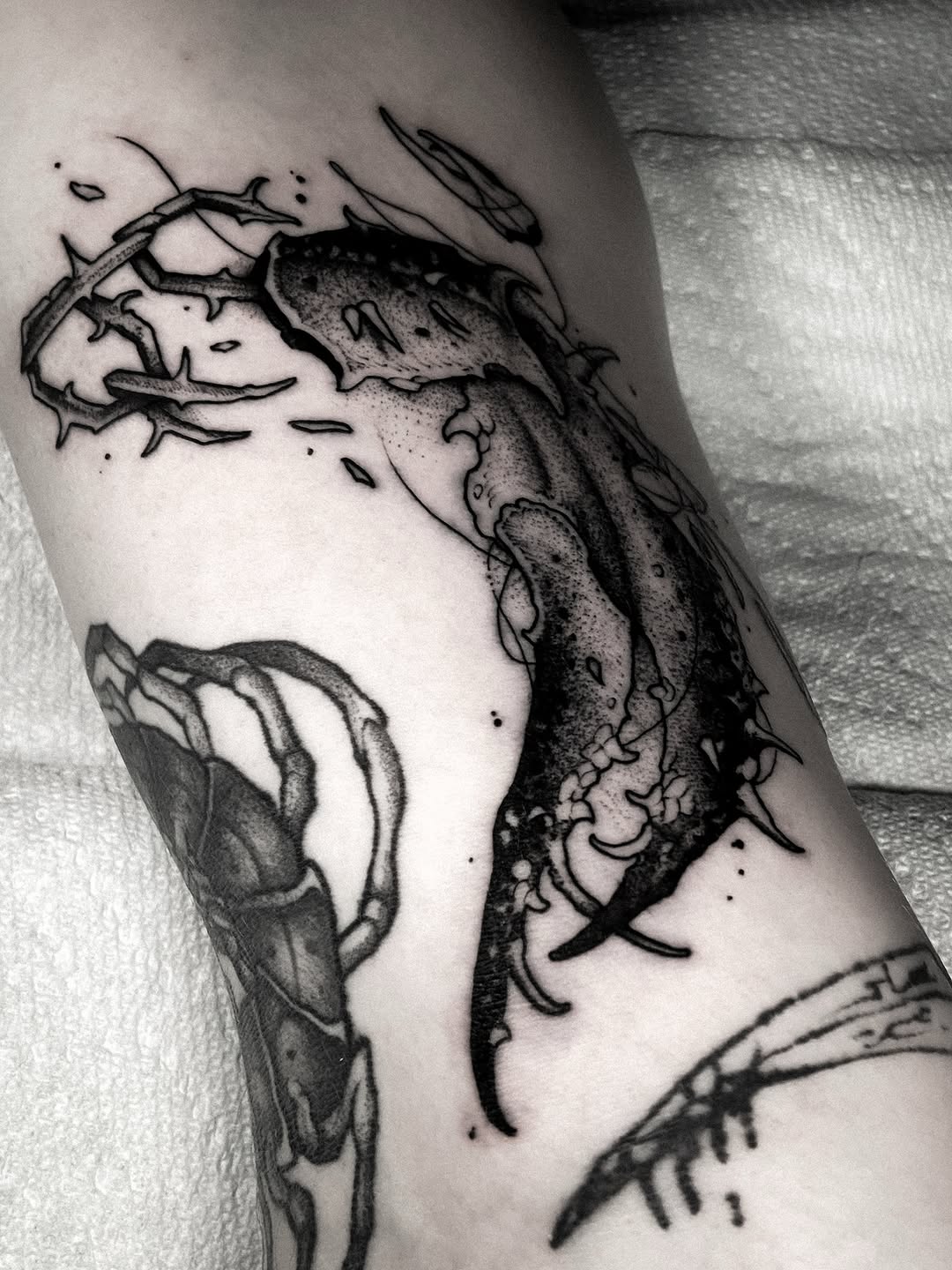 Tattoo by @bunche_tattoo โ black_and_grey, dark_realism