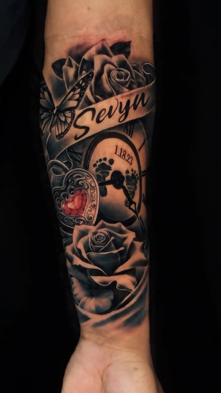 Tattoo by @arthurvolper — realism, black_and_grey