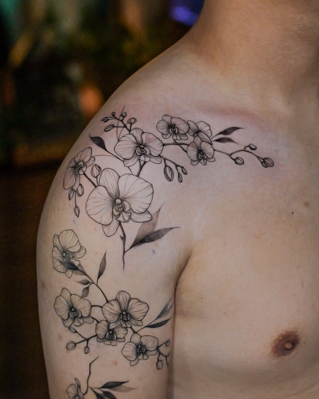 Tattoo by @minto.tattoo โ fine_line, black_and_grey