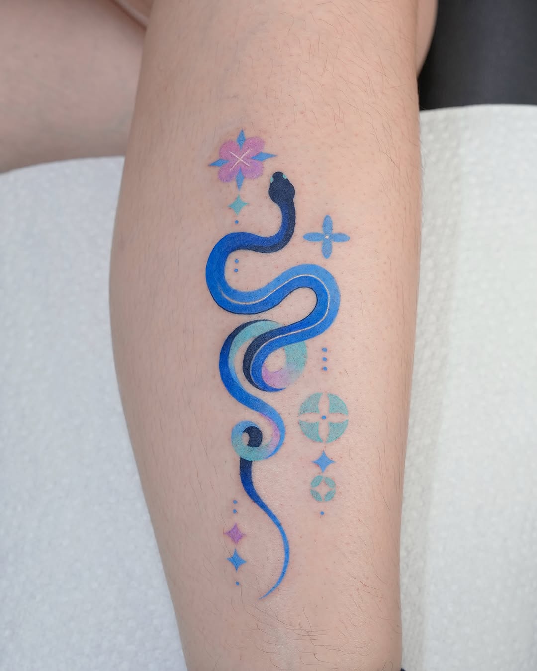 Tattoo by @live_tattooer — fine_line, illustrative
