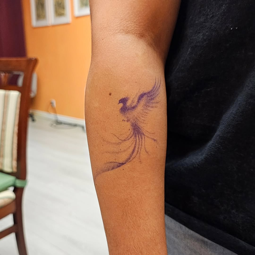 Tattoo by @linktattoo_lily โ fine_line, dotwork