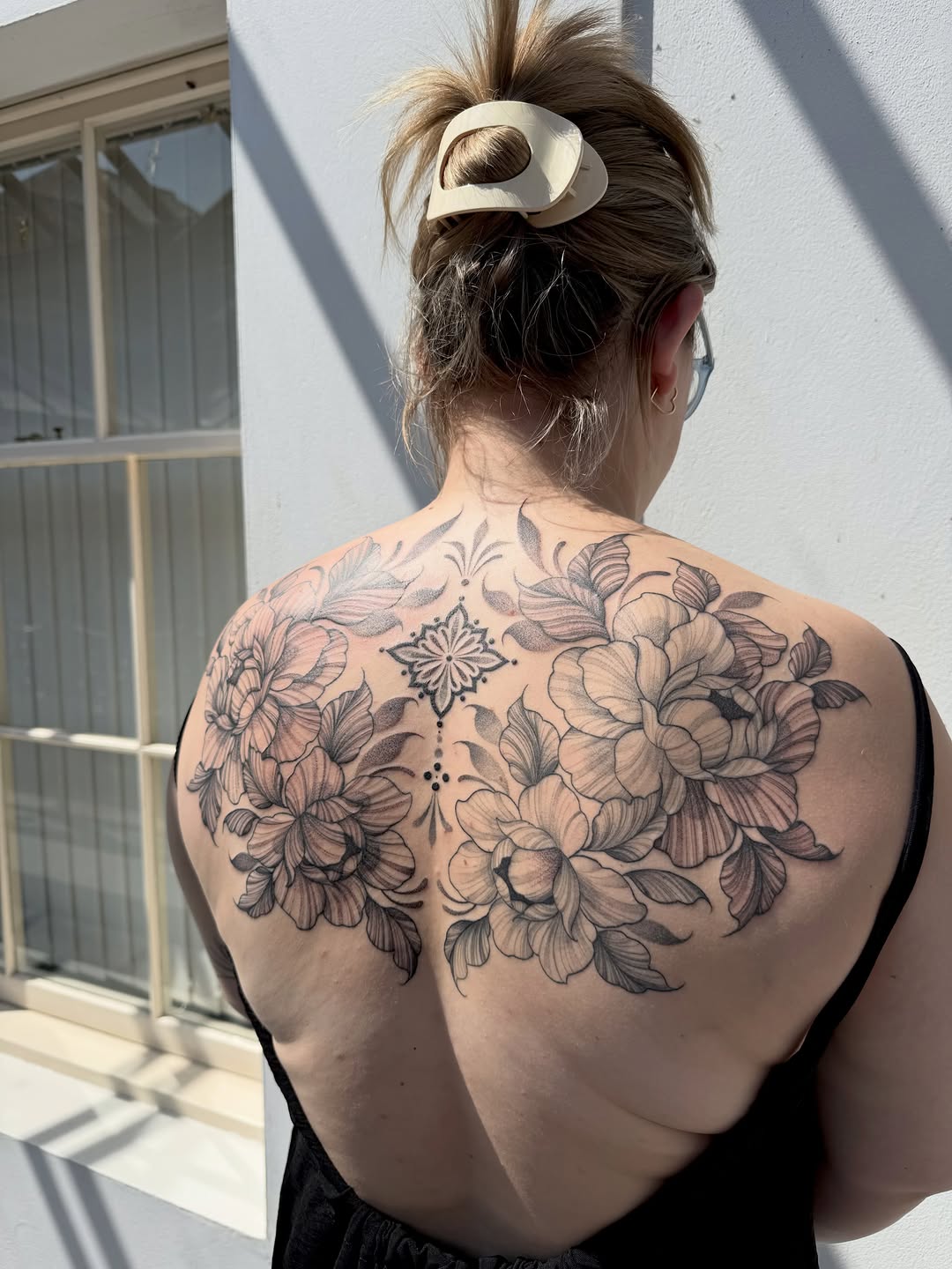 Tattoo by @emmaloutattooxx — black_and_grey, fine_line