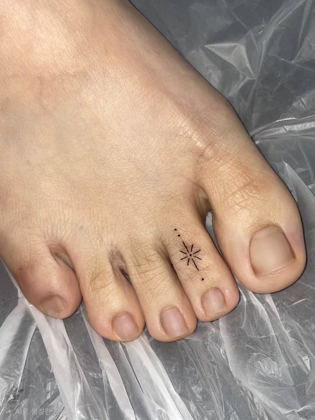 Tattoo by @piggy_boogy — fine_line, minimalist