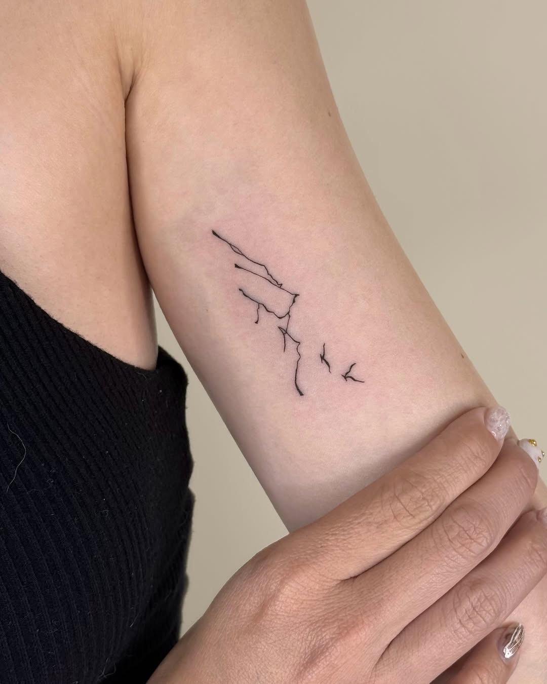 Tattoo by @tatt.diana — fine_line