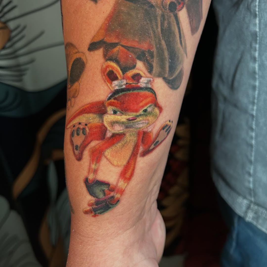 Tattoo by @paisleytattoos — new_school, realism