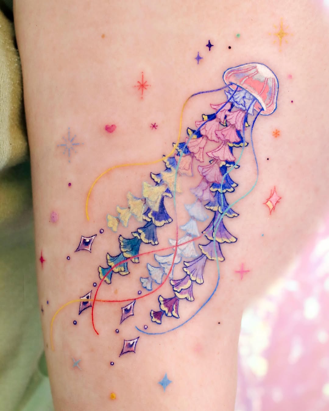 Tattoo by @mingkkwa_tt — fine_line, watercolor