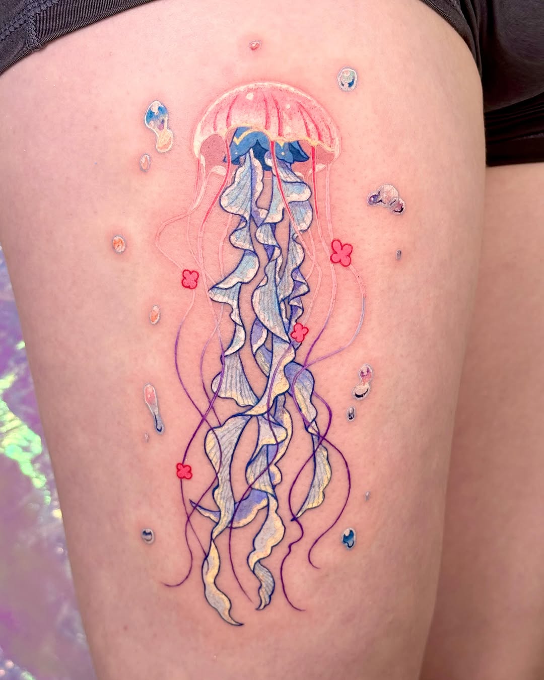 Tattoo by @mingkkwa_tt — fine_line, watercolor