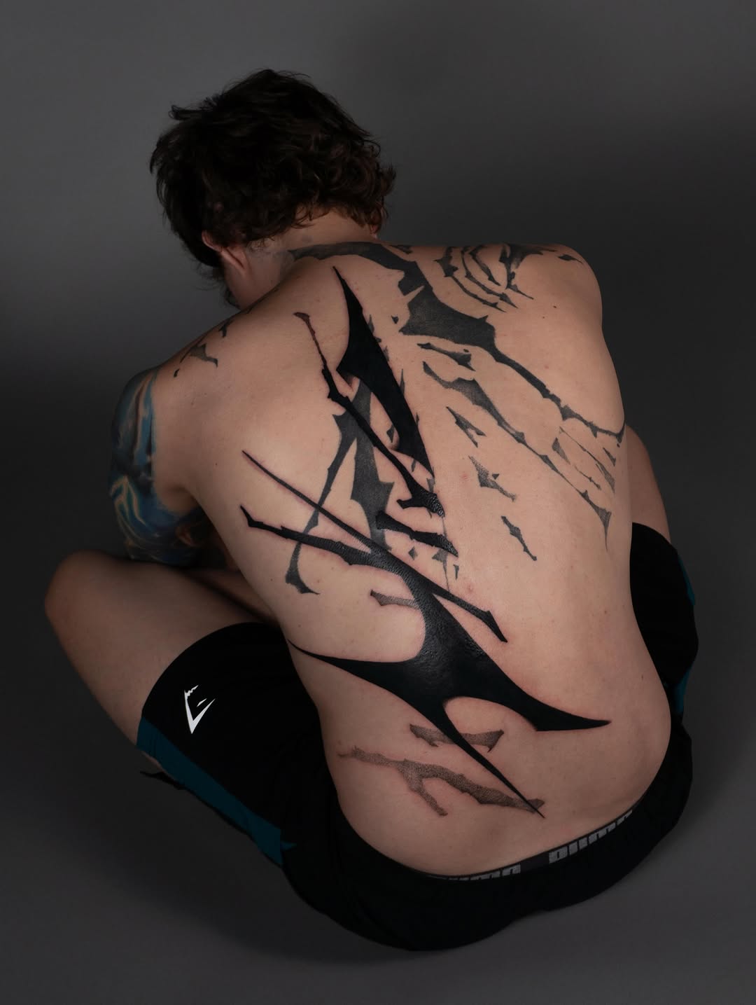 Tattoo by @pietromoleti — blackwork, abstract