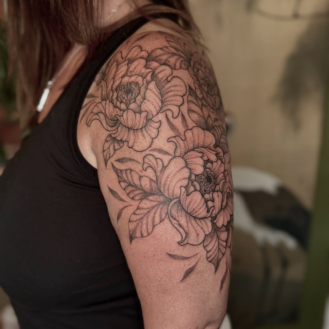 Tattoo by @sol.moss.tattoo — black_and_grey, dotwork
