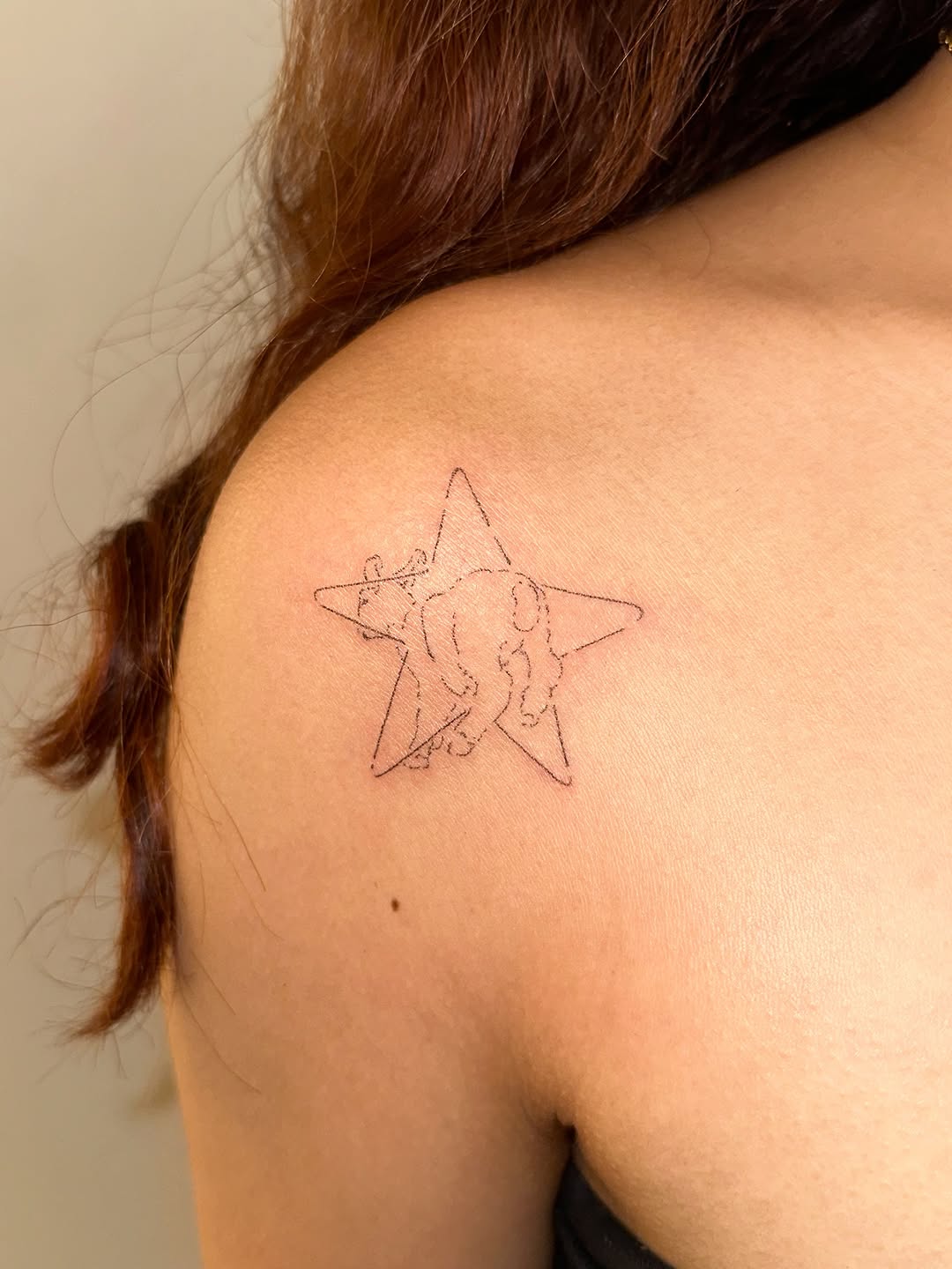 Tattoo by @olobi.poke — fine_line, minimalist