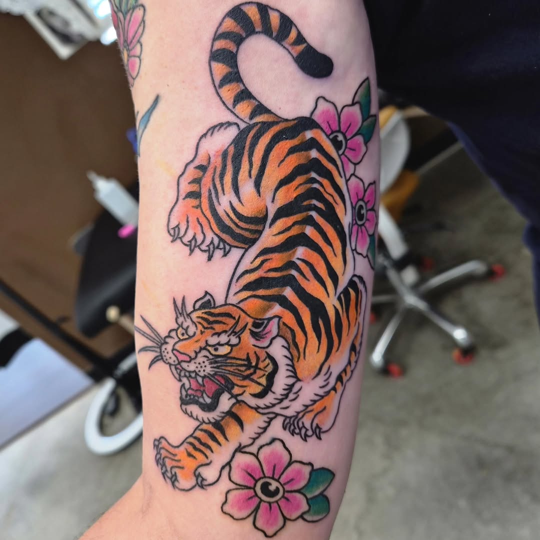 Tattoo by @fantasytattooco — american_traditional