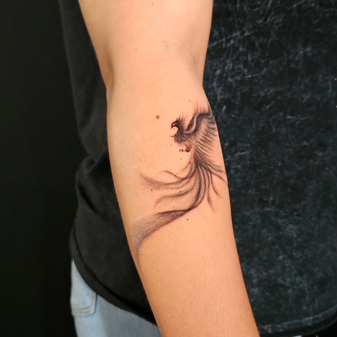 Tattoo by @linktattoo_lily โ fine_line, dotwork