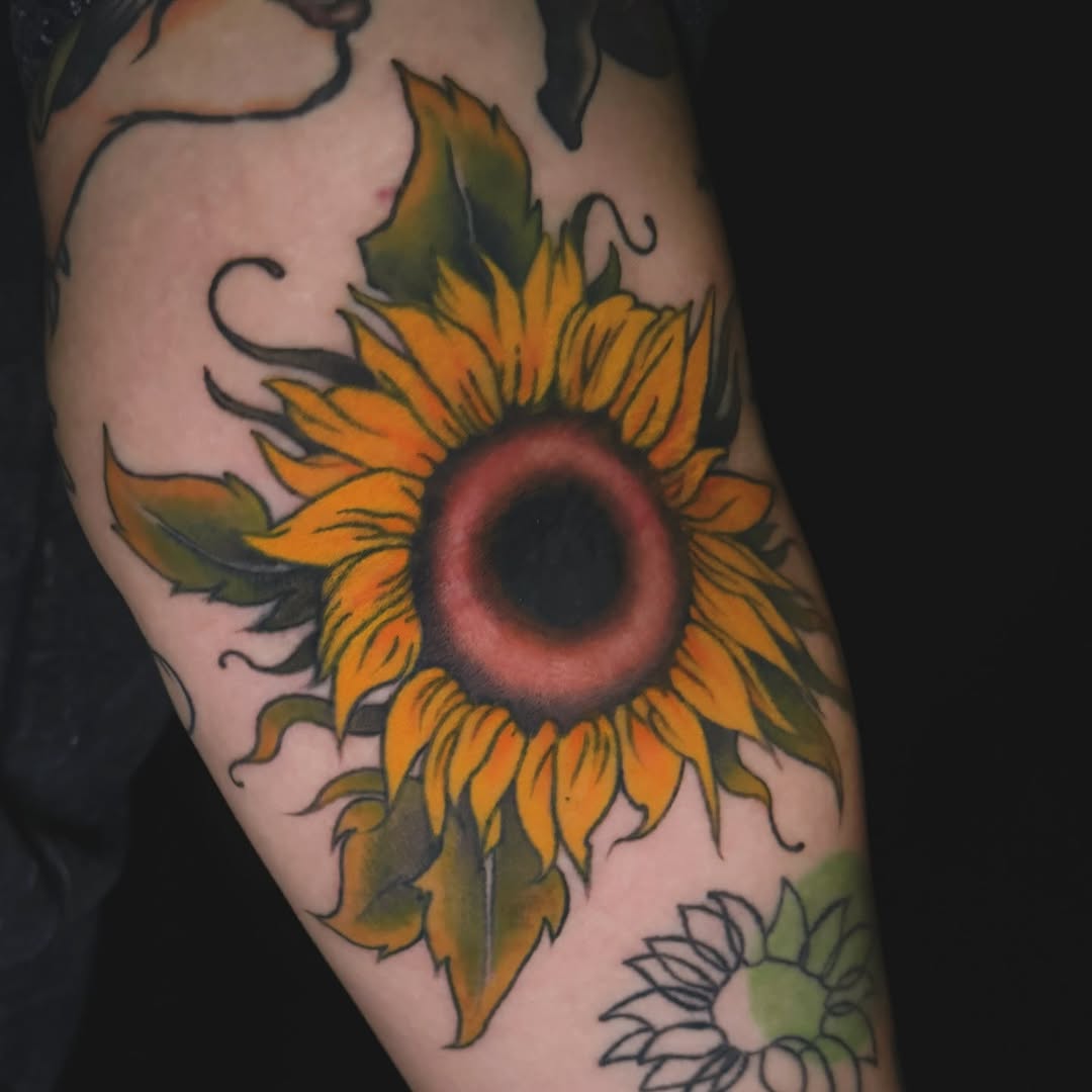 Tattoo by @nikkibeetattoos — american_traditional
