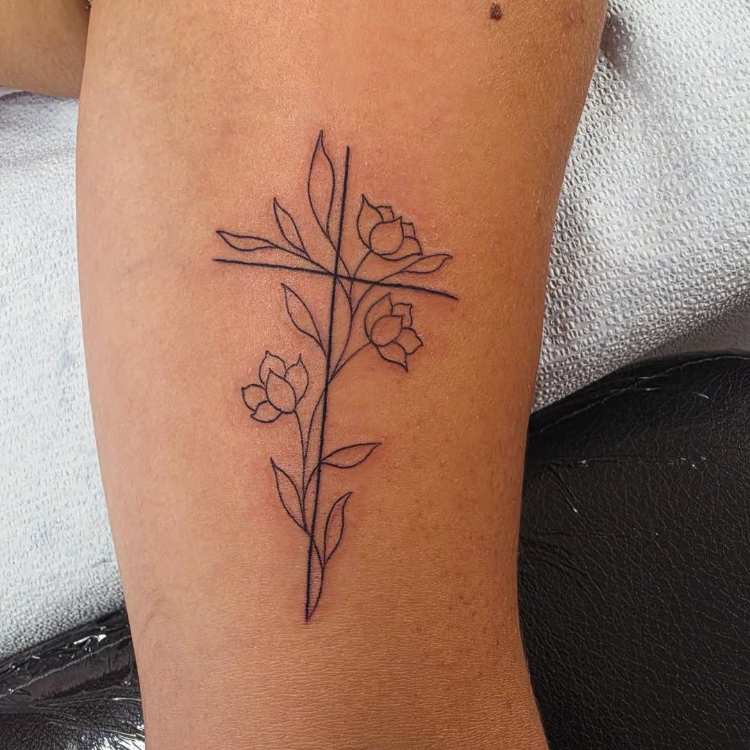 Tattoo by @colleen_does_tattoos — fine_line