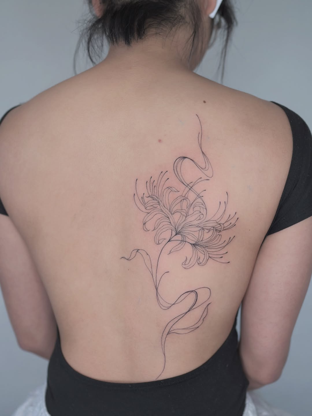 Tattoo by @a.ink.tattoo_mia — fine_line, minimalist