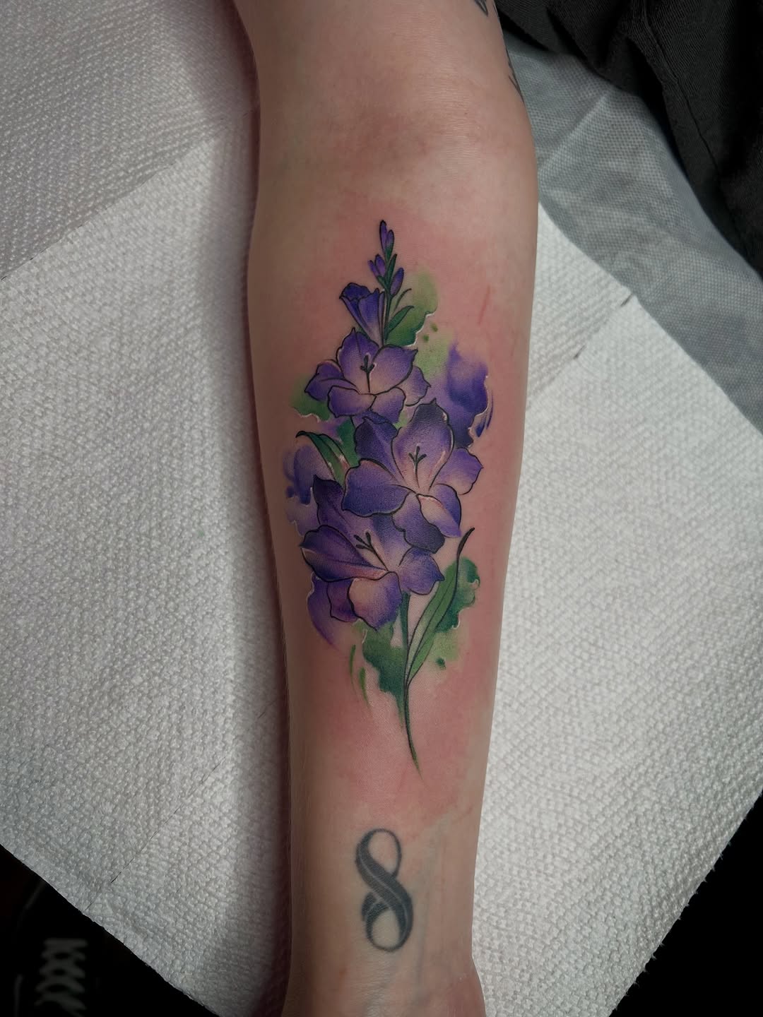 Tattoo by @little.bee.stings — watercolor, fine_line