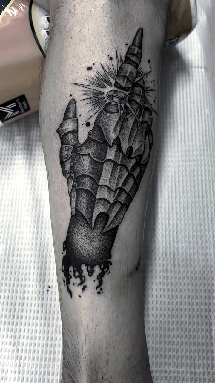 Tattoo by @zoedtattoos โ black_and_grey, dark_realism