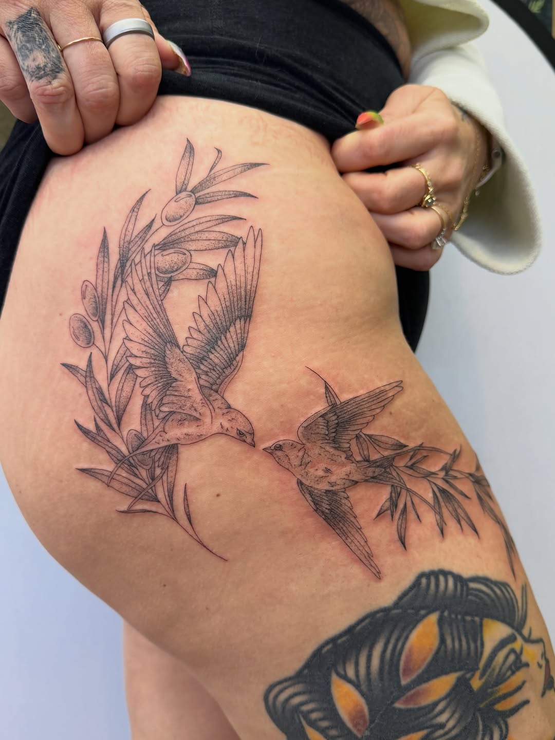 Tattoo by @heneseetattoo — fine_line, black_and_grey