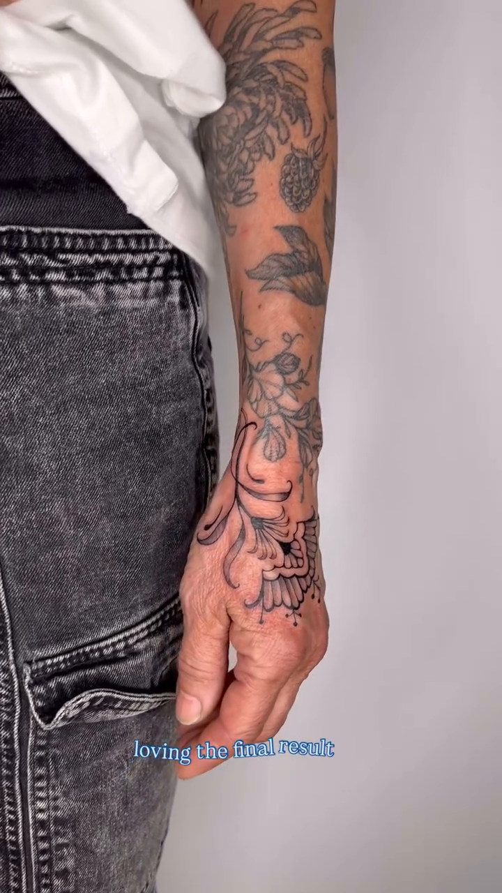 Tattoo by @leneya__valenti — ornamental, fine_line