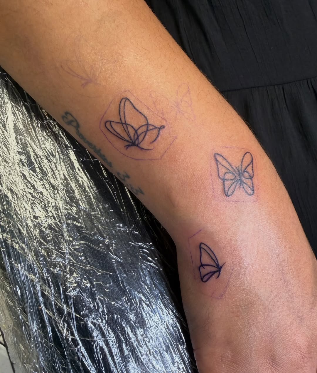 Tattoo by @lindalicioustatts — fine_line, minimalist