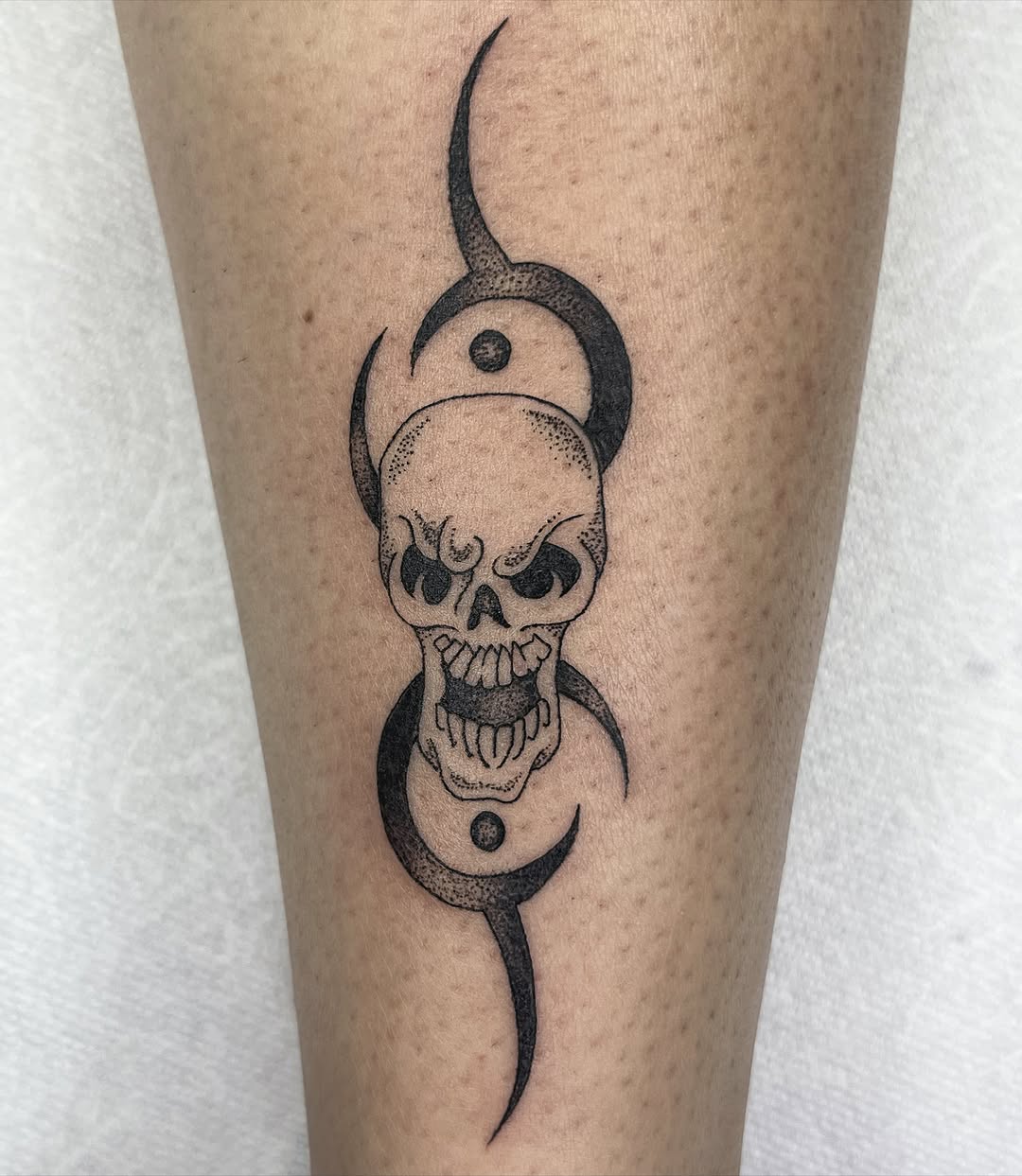 Tattoo by @sara_atamian_tattoos — blackwork, tribal
