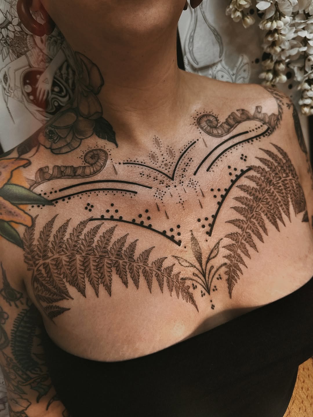Tattoo by @mushrooomqueen β fine_line, dotwork