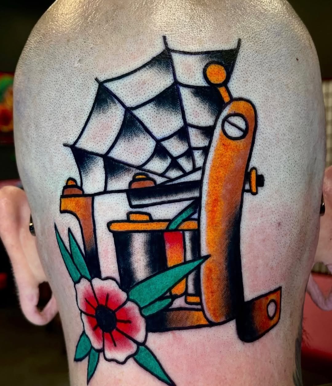 Tattoo by @tatsbydonlee — american_traditional