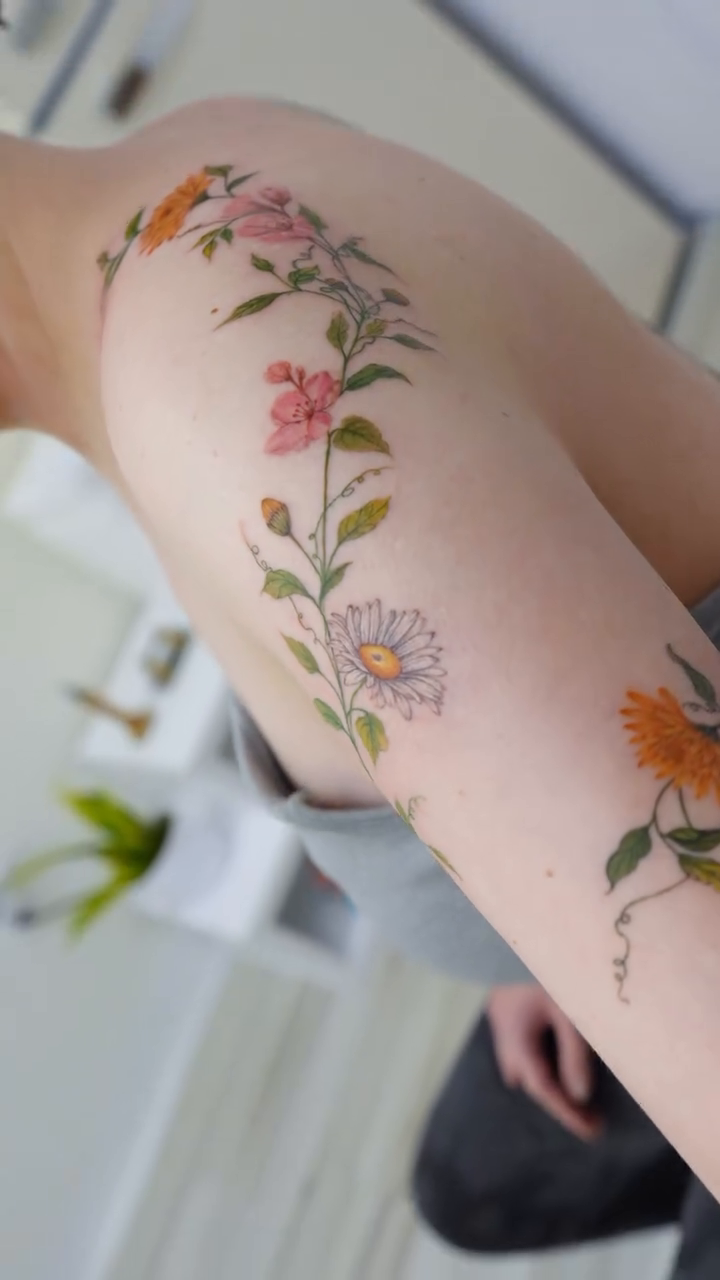 Tattoo by @newrootink_studio — fine_line, color