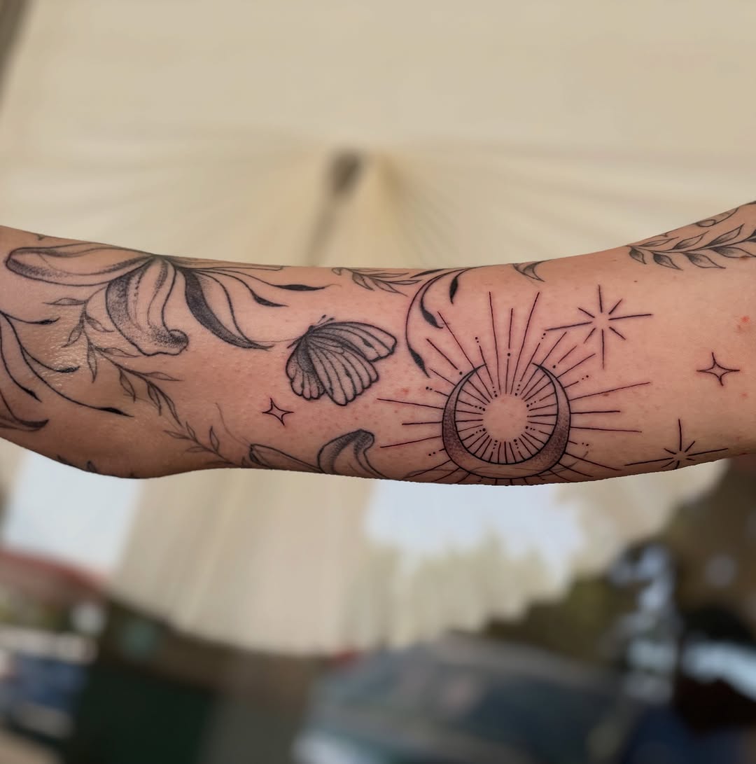 Tattoo by @soft.grimm — fine_line, ornamental