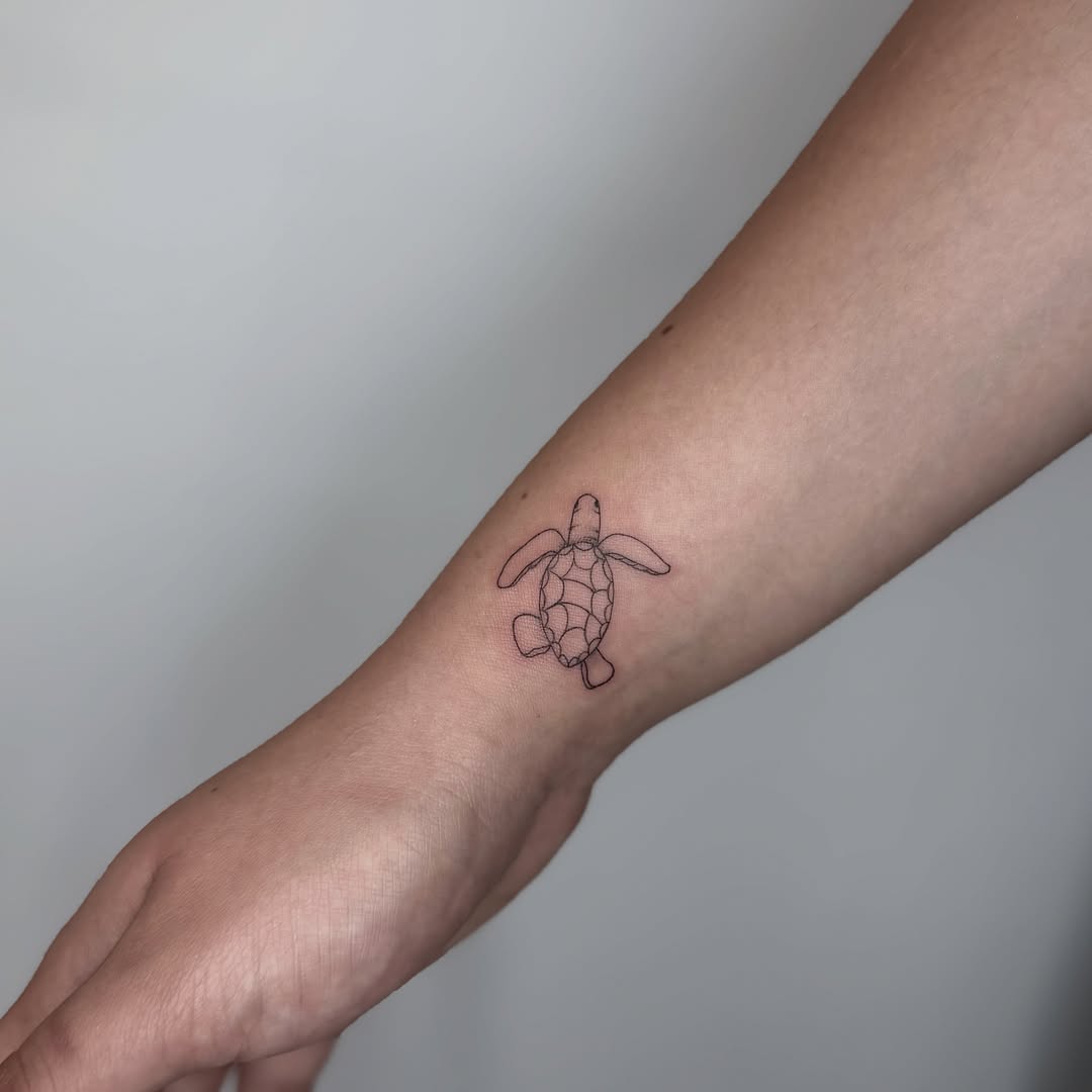 Tattoo by @adrixtatt — fine_line