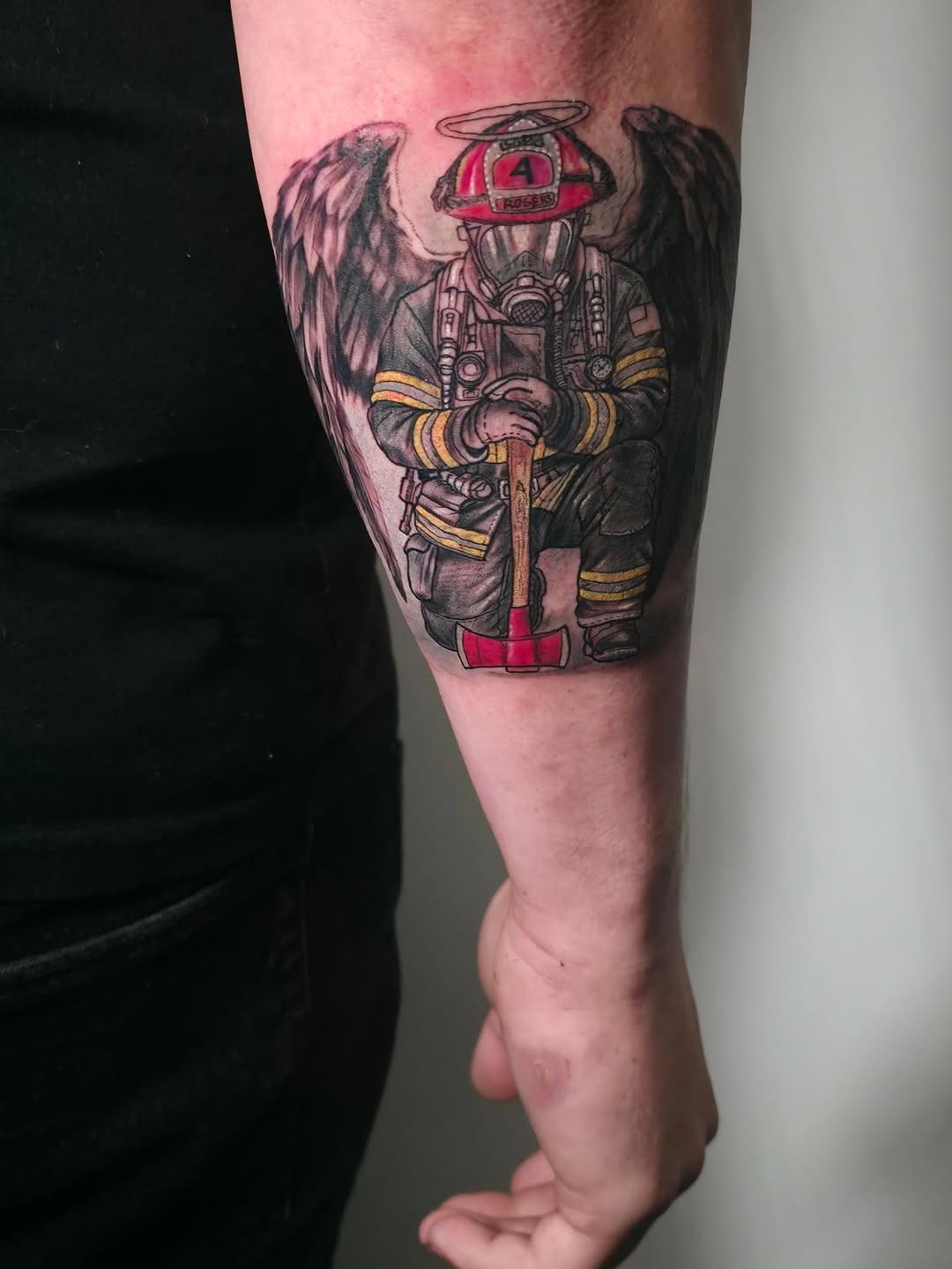 Tattoo by @vens.tattoo โ realism, black_and_grey