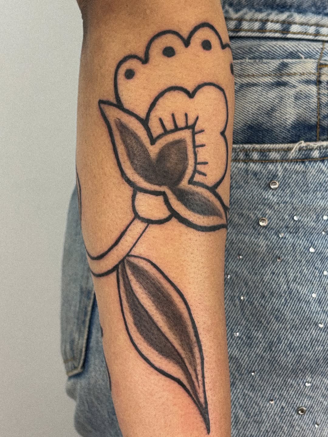 Tattoo by @juliatatua — american_traditional