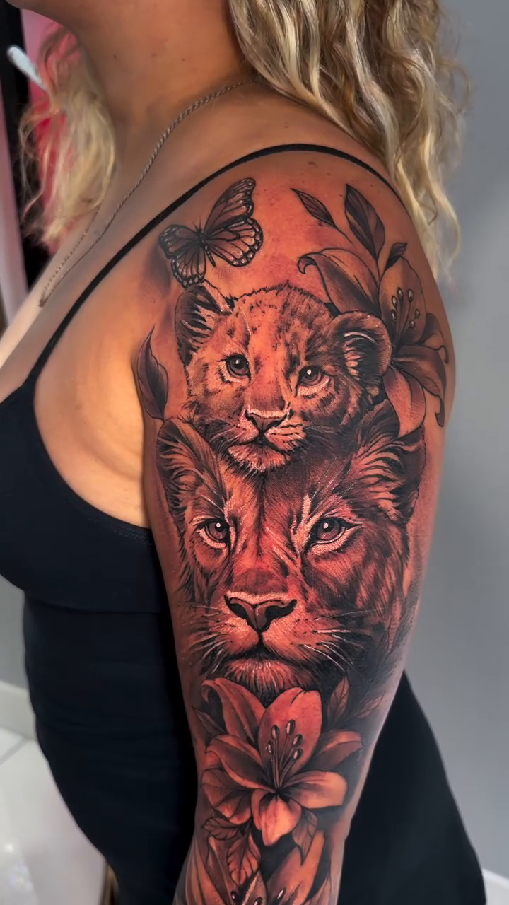 Tattoo by @eyiarttattoo — realism, black_and_grey