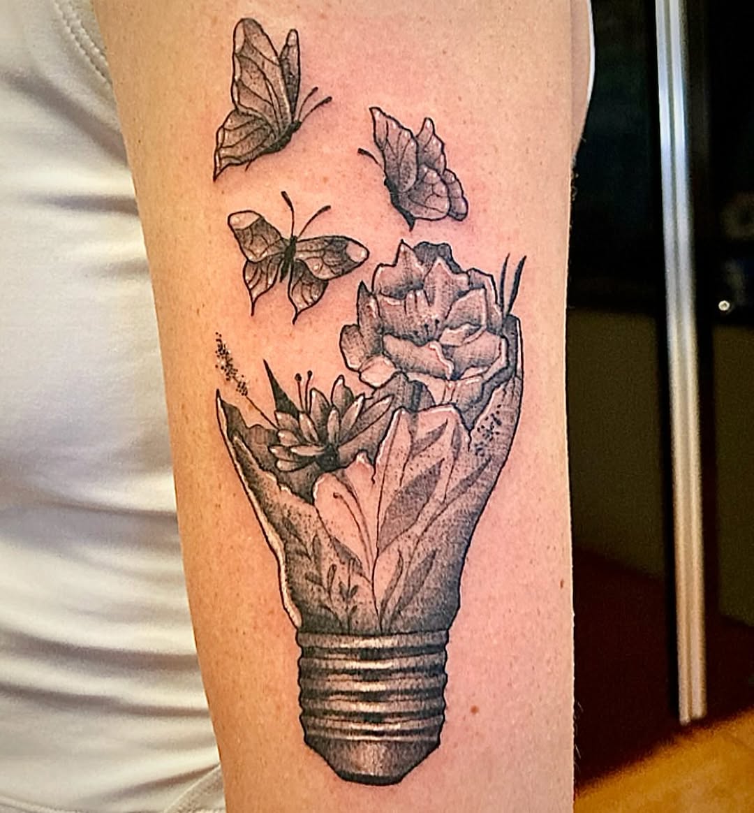 Tattoo by @rui_tattoo — black_and_grey, dotwork