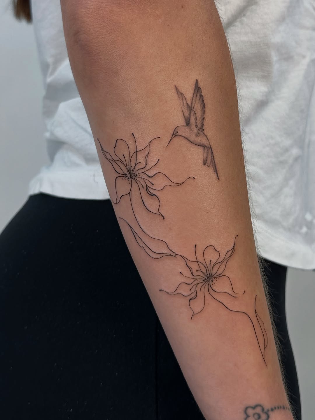 Tattoo by @liza.tattoos β fine_line, minimalist