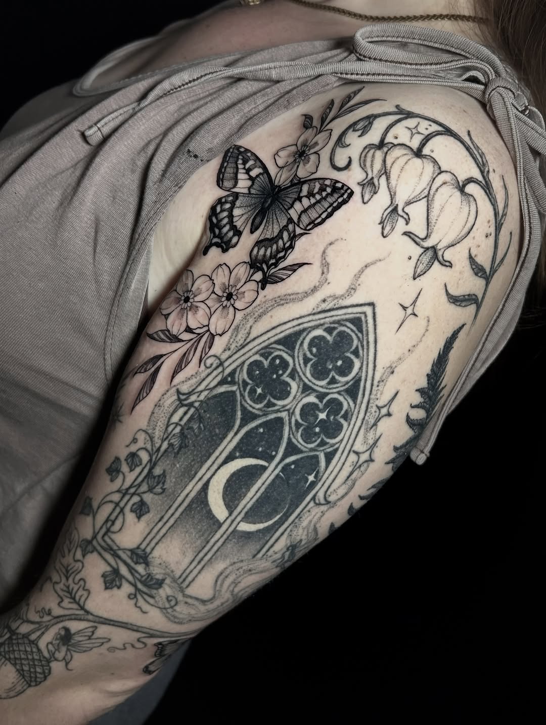 Tattoo by @ashleemshar — black_and_grey, illustrative