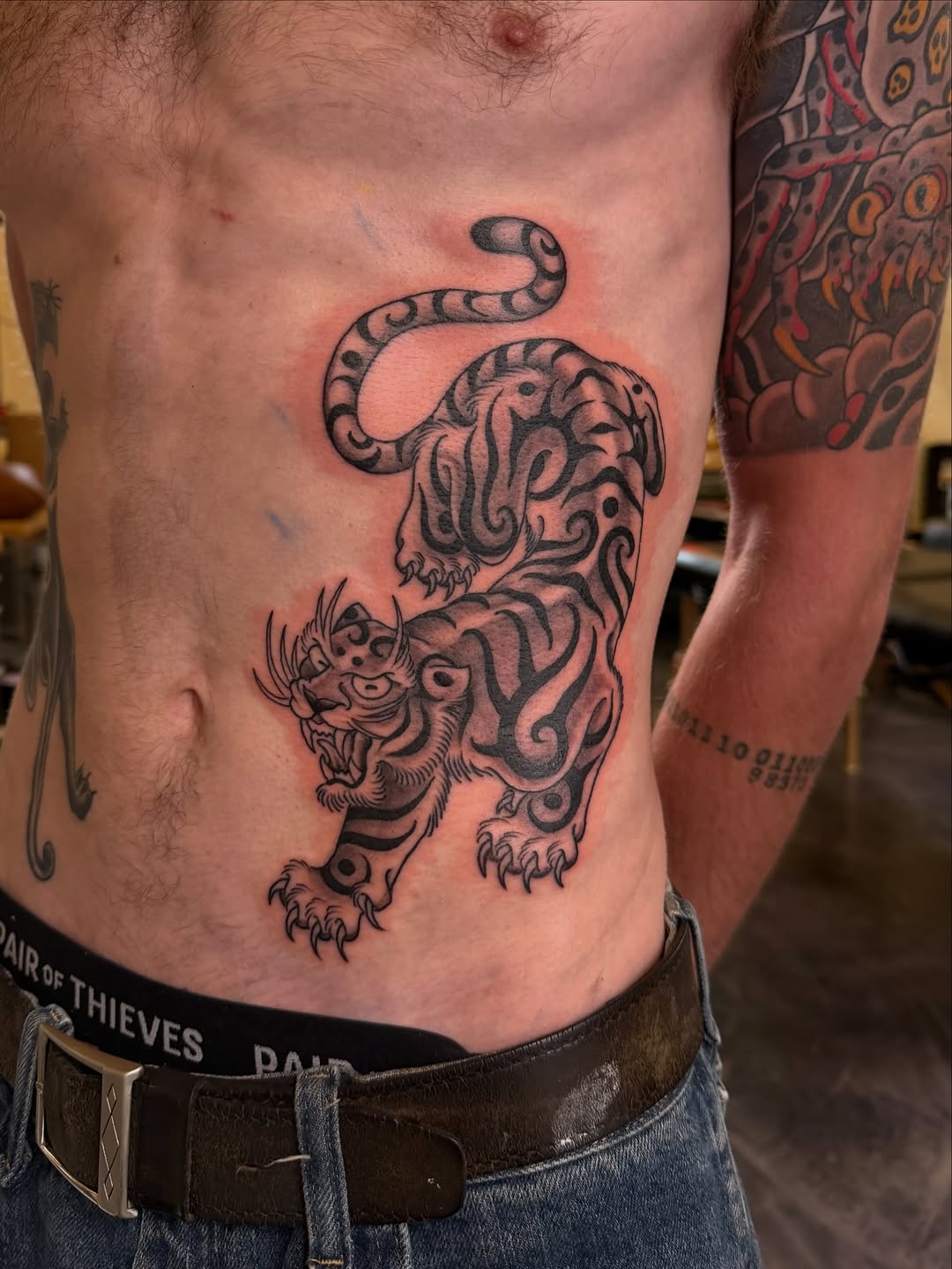 Tattoo by @tashavenola — japanese_irezumi, black_and_grey