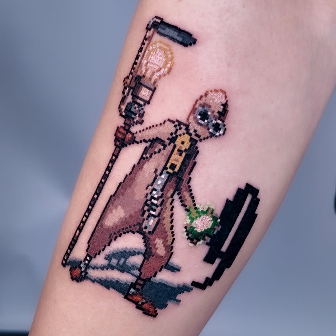 Tattoo by @mrpixel.tattooer β new_school