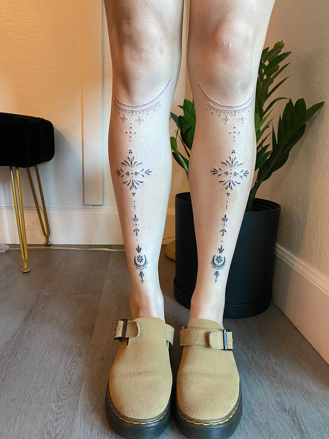 Tattoo by @brujatattooer β fine_line, geometric
