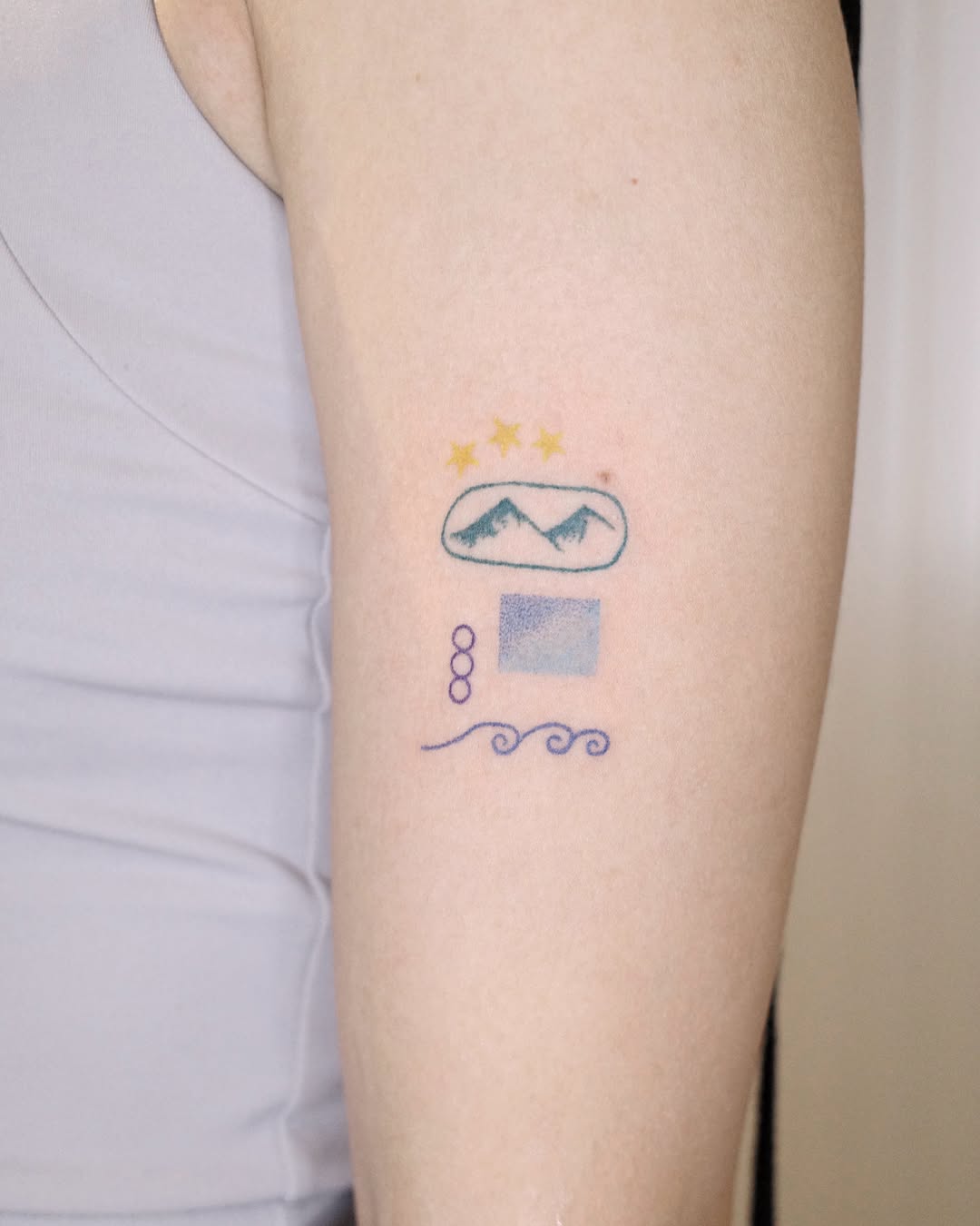 Tattoo by @soonmoon.tattoo — fine_line, minimalist