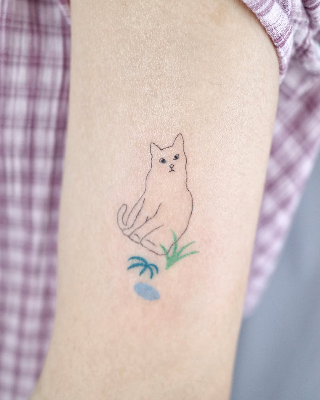 Tattoo by @soonmoon.tattoo — fine_line, minimalist
