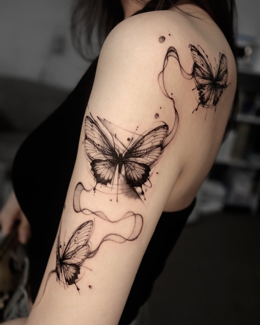 Tattoo by @tattoo_chamsae — fine_line, sketch