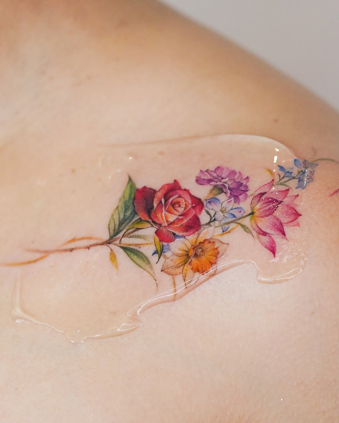 Tattoo by @hye.artt β fine_line, watercolor
