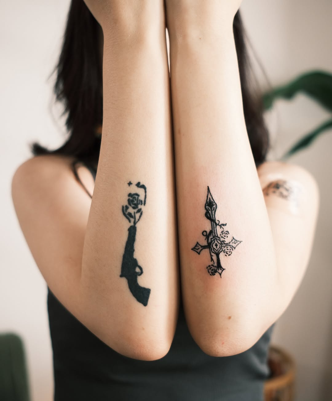 Tattoo by @mediumrare.aiff — blackwork, fine_line