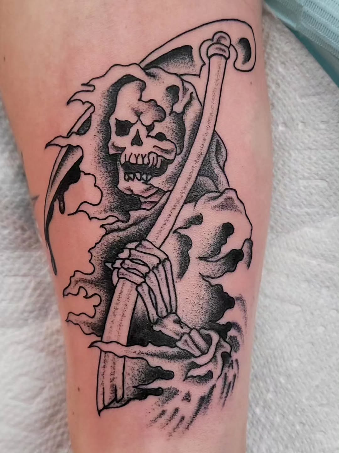 Tattoo by @arobertsontattoo — black_and_grey, dotwork