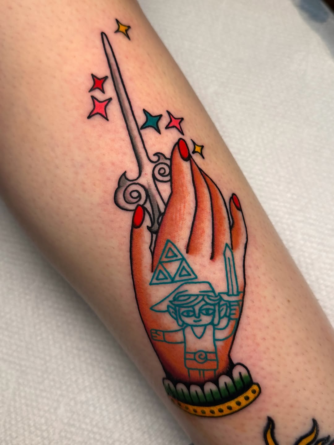 Tattoo by @sweetpeachtattoos — american_traditional, new_school