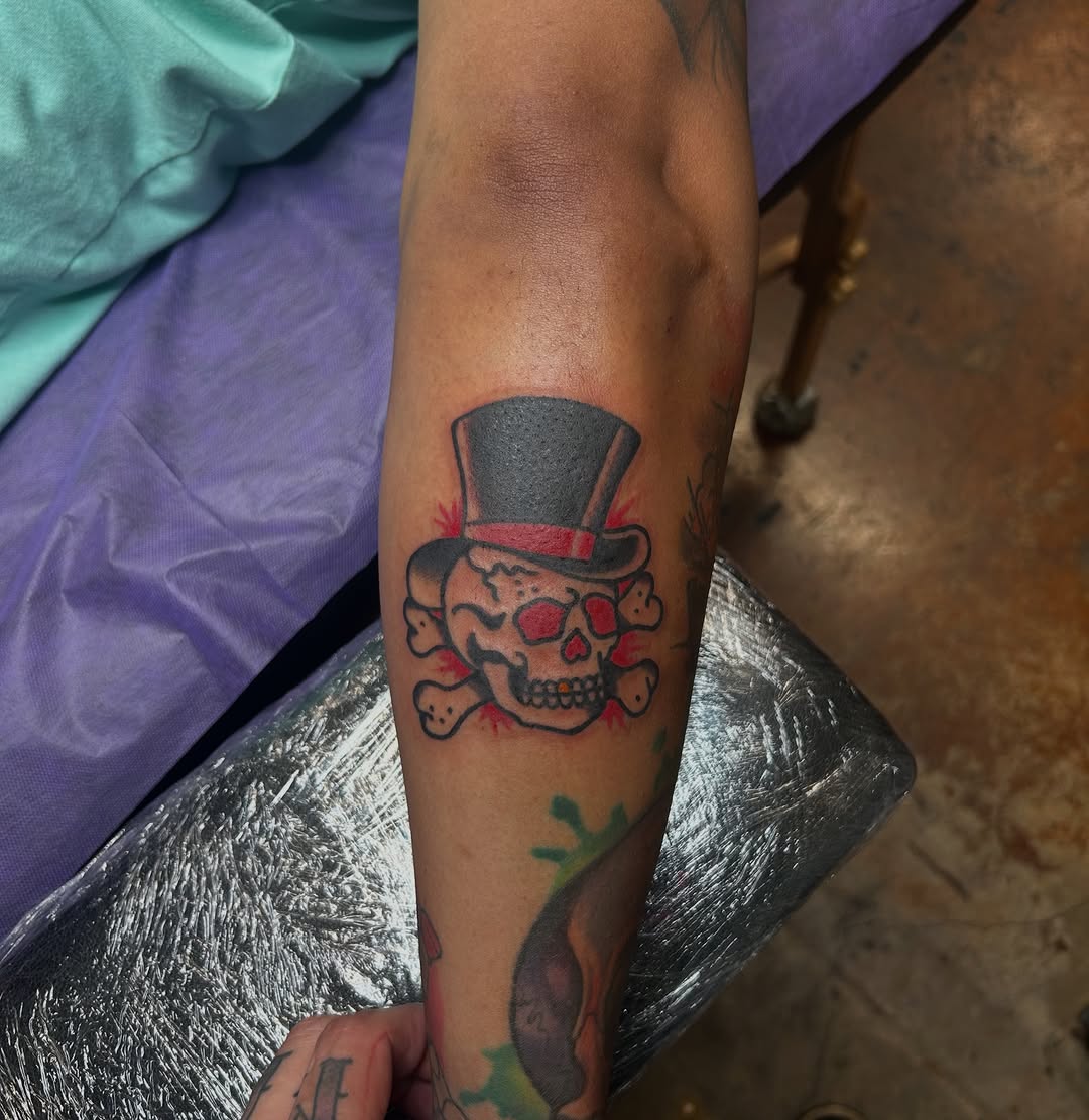 Tattoo by @fosho.tat2 — american_traditional