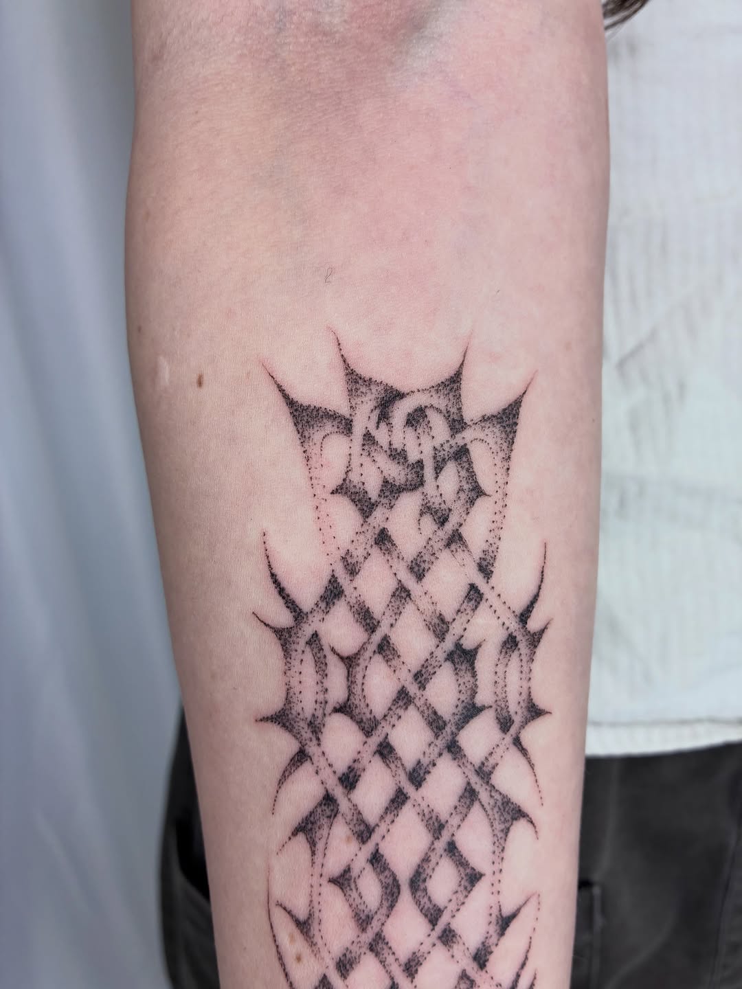 Tattoo by @geisha_ocelotl — dotwork, geometric
