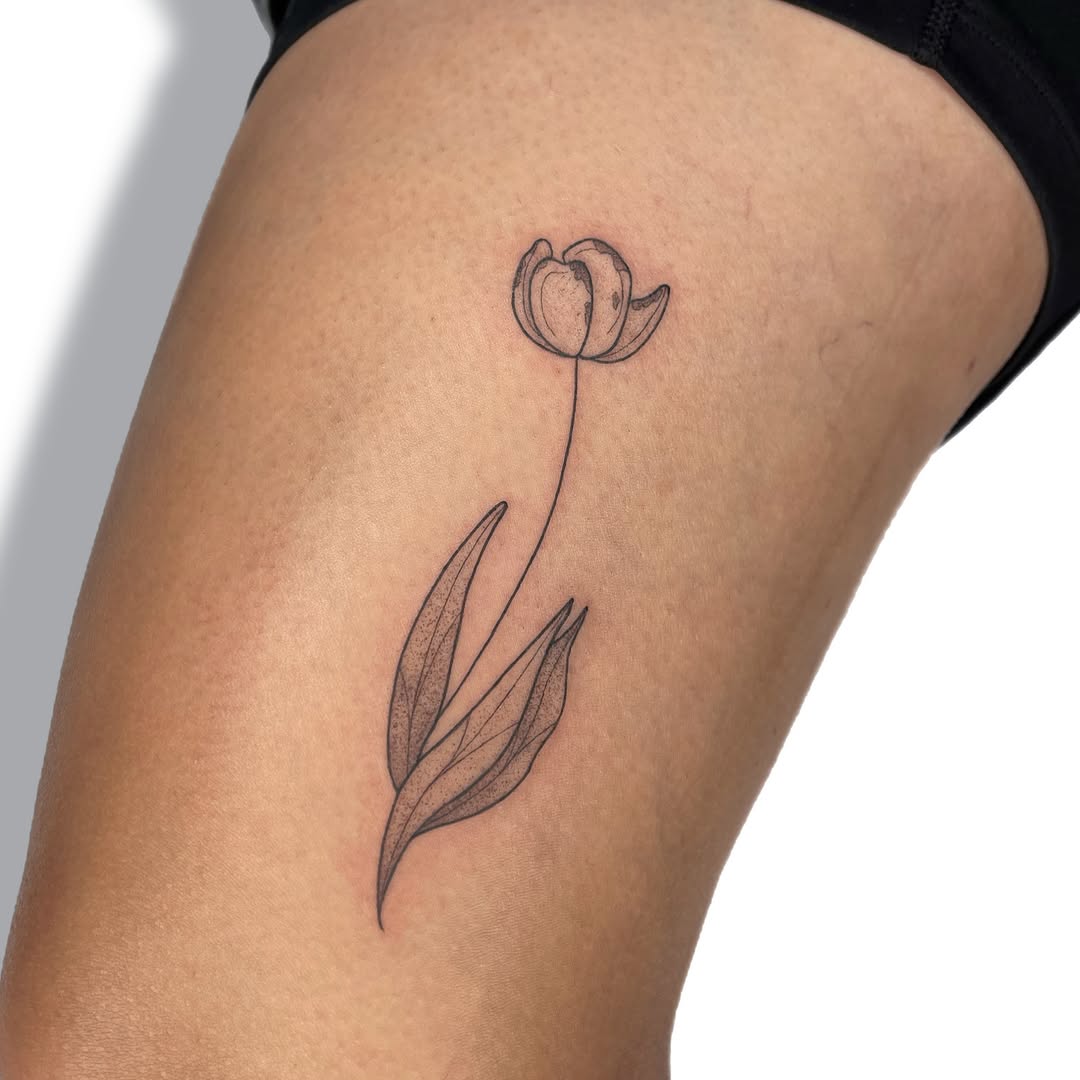 Tattoo by @julesdoestattoos โ fine_line